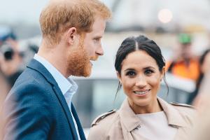 Harry & Meghan: Überraschungsauftritt bei Kevin Costners Benefiz-Event