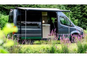 Innova Roadtrip 595 L (2024): Eleganter Camper im Jacht-Design