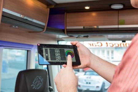 Auf dem Tablet oder Smartphone kann man die Lichtstimmung einstellen.
