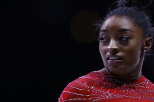 Kunstturnen: Nach Sturz beim Sprung nur Silber für Biles