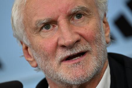 Völler warnt vor politischer Überfrachtung der Heim-EM Völler warnt vor politischer Überfrachtung der Heim-EM