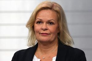 Innenministerium gegen DFB-Haltung in Russland-Frage