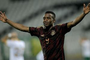 Moukoko im Alleingang: U21 siegt auch in Bulgarien