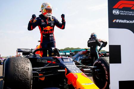 Nur Mercedes stört - 2020 leidet der Niederländer und die gesamte Formel 1 unter der erdrückenden Dominanz der Silberpfeile. Verstappen gibt zwar alles, holt auch zwei Siege und fährt in nahezu jedem Rennen, in dem er auch ins Ziel kommt, aufs Podest. Doch gegen die Übermacht Mercedes ist nichts zu machen. Wieder reicht es in der WM-Abschlusswertung 'nur' zu Bronze.