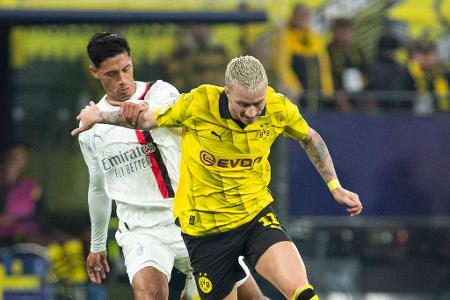 Marco Reus (bis 72.) - Note: 3,0 - Harmonierte im Positionsspiel gut mit Füllkrug. Zeigte sich am Ball technisch stark und hatte im finalen Drittel manchmal gute Einfälle. Bei der Ausführung fehlte häufig ein bisschen Spielglück. Nach der Pause baute er deutlich ab.