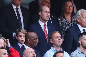 Vater-Sohn-Ausflug: Prinz William besucht mit George Frankreich