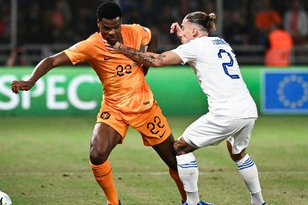 Niederländer gewinnen Schlüsselspiel in Griechenland Niederländer gewinnen Schlüsselspiel in Griechenland