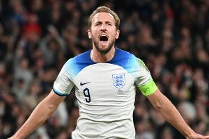 Kane überholt Charlton als Wembley-Rekordtorschütze