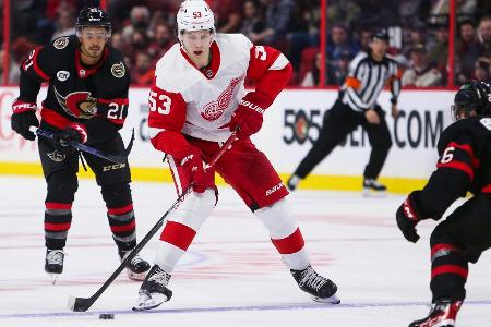NHL: Seider gewinnt gegen Stützle - zwei Assists NHL: Seider gewinnt gegen Stützle - zwei Assists