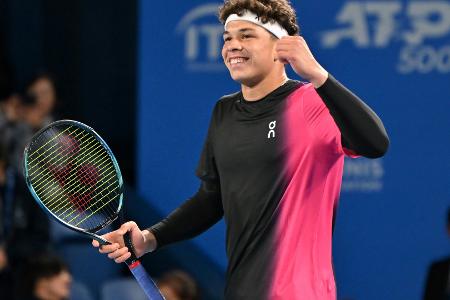 US-Tennishoffnung Shelton: Erster Turniersieg in Tokio US-Tennishoffnung Shelton: Erster Turniersieg in Tokio