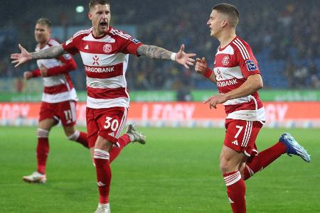 Fortuna nach Sieg in Braunschweig auf Platz eins Fortuna nach Sieg in Braunschweig auf Platz eins