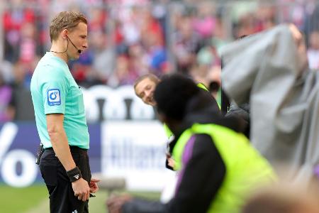 Schiri Petersen bei Rot-Hattrick Schiri Petersen bei Rot-Hattrick