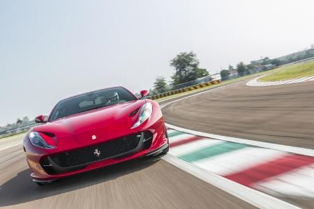 Ferrari 812 Superfast im Fahrbericht, V12, Saugmotor