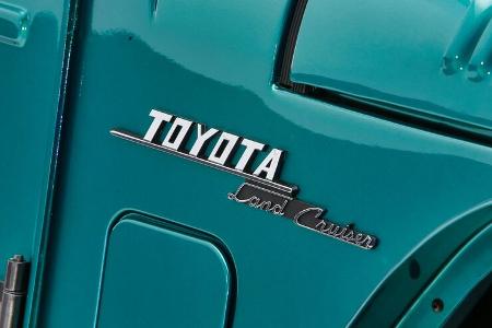 Toyota USA Land Cruiser FJ Bruiser Restomod SEMA 2023