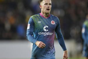 Spitzenreiter St. Pauli auch in Elversberg souverän