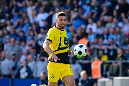 MITTELFELD: Salih Özcan (bis 57.) - Note: 5,5 - Bekam das Zentrum überhaupt nicht in den Griff. Machte es sich mit leichten Ballverlusten selbst schwer und musste oft zum Foulspiel greifen. Verlor all seine Zweikämpfe und streifte die Unsicherheit nie ab.