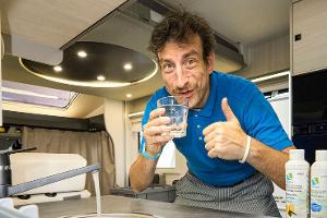 Trinken aus dem Wohnmobil-Wasserhahn dank UV-Power