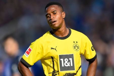 Youssoufa Moukoko (ab 66.) - Note: 4,0 - Brachte mit quirligen Bewegungen zunächst einen frischen Impuls. In der Folge aber in vielen Szenen gedanklich nicht schnell genug. Vergab aus sechs Metern die letzte Dortmunder Chance leichtfertig (87.).