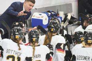 Deutschland Cup: Lehrstunde für DEB-Frauen