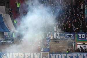 Augsburg gegen Hoffenheim unterbrochen