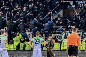 17 Polizisten und 15 Fans bei Krawallen verletzt