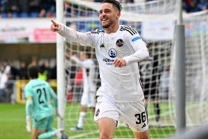 Club holt drei Punkte in Paderborn