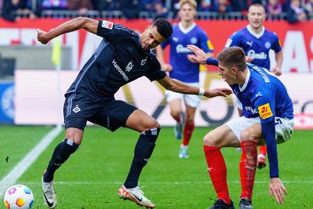 HSV verliert Boden auf St. Pauli - Scherning siegt bei Debüt HSV verliert Boden auf St. Pauli - Scherning siegt bei Debüt