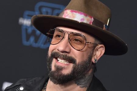 Backstreet Boy AJ McLean trifft nach 42 Jahren seinen Vater wieder Backstreet Boy AJ McLean trifft nach 42 Jahren seinen Vater wieder