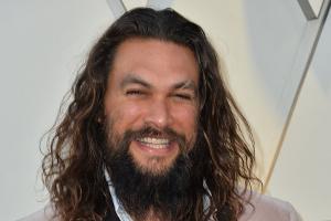 Jason Momoa unten ohne: Schauspieler trat in Show ohne Hose auf