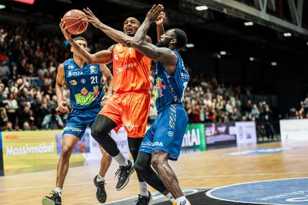 Chemnitz vorerst Tabellenführer der Basketball-Bundesliga Chemnitz vorerst Tabellenführer der Basketball-Bundesliga