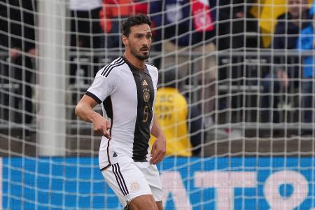 Mats Hummels - Note: 5,0 - Strahlte in einer hektischen Partie selten Sicherheit aus, weil ihn sein Stellungsspiel häufig im Stich ließ. Bot Anfang der zweiten Halbzeit eine gute Phase an, vor dem 0:2 dann aber mit schwerem Doppelfehler.