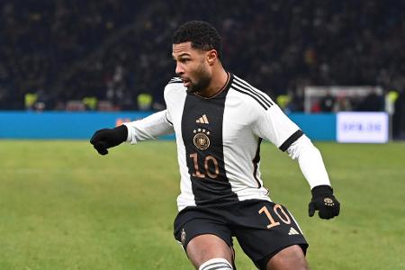Serge Gnabry (bis 60.) - Note: 4,5 - Legte einen engagierten Start hin und schuf durch clevere Bewegungen die ersten Lücken. Baute aber früh ab und verlor immer mehr den Mut. Im Pressing noch einer der besten DFB-Spieler.