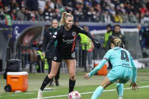 "Magisch": Eintracht-Frauen trotz Pleite gegen Barca stolz