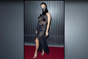Rita Ora zeigt im Netz-Kleid (fast) alles