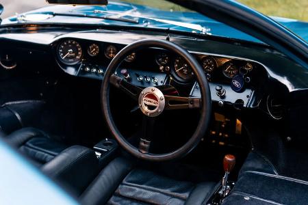Ford GT 40 Mk I road car (1966)
