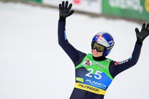 Skispringen: Wellinger fliegt auf Rang drei - Kraft überragt