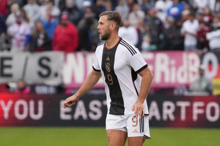 ANGRIFF: Niclas Füllkrug (bis 45.) - Note: 5,5 - Wurde in der Sturmspitze komplett kaltgestellt. Konnte sich vorne fast nie behaupten und hatte durch die schwache Passquote viele Ballverluste. In Richtung Tor kam keine einzige Aktion.