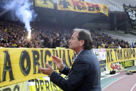 'Manchmal denke ich, was da auf meinem Hals sitzt, ist nur ein riesiger Fußball.'