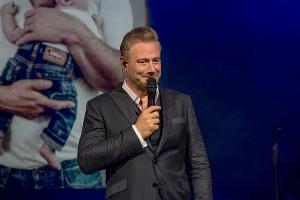 "Bricht mir das Herz": Sasha muss seine Tour verschieben