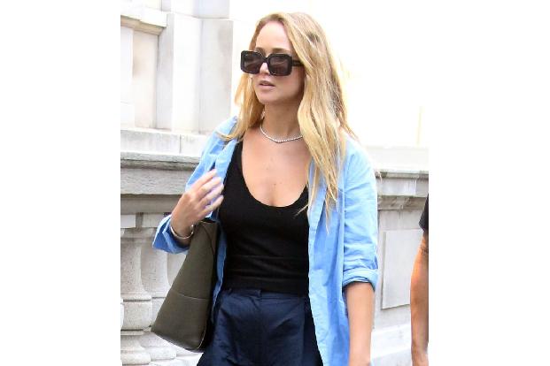 ...Jennifer Lawrence, die ebenfalls auf digitalen Tratsch verzichten kann. Da sage noch mal einer, eine Instagram-Präsenz sei für eine Karriere unerlässlich!