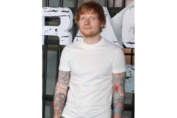 Ed Sheeran hatte einst ein Smartphone, schaffte es aber schon vor Jahren ab. Mittlerweile hat er ein Gerät, auf dem er nur telefonieren und nicht surfen kann.