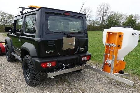 Suzuki Jimny Schneepflug Winterdienst
