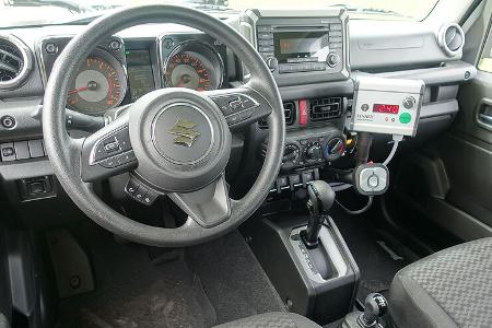 Suzuki Jimny Schneepflug Winterdienst