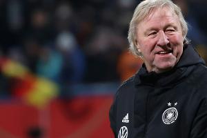Hrubesch schwärmt: Mannschaft "fasziniert mich immer wieder"