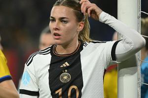 DFB-Frauen ohne Freigang nach Wales