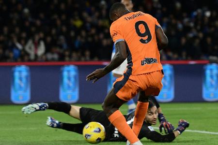 Inter schockiert Neapel: Sommer und Thuram gefeiert Inter schockiert Neapel: Sommer und Thuram gefeiert
