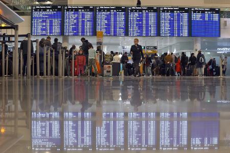 Münchner Flughafen stellt Betrieb am Dienstag zeitweilig ein