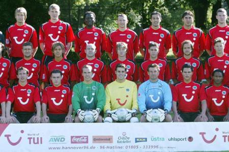 'Wir haben viele Trainingsspiele auf engem Raum gemacht. Da musste er sich auch gegen mich durchsetzen. Das hat ihm weitergeholfen.' (Als Trainer von Hannover 96 zur starken Leistung von Nebojsa Krupnikovic)