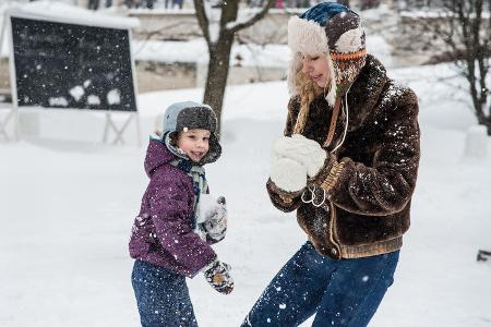 Winter, Familie, Kinder, Schneeball
