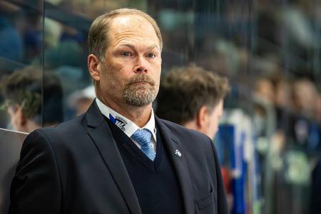 DEL: Schwenningen verlängert mit Trainer Walker bis 2026